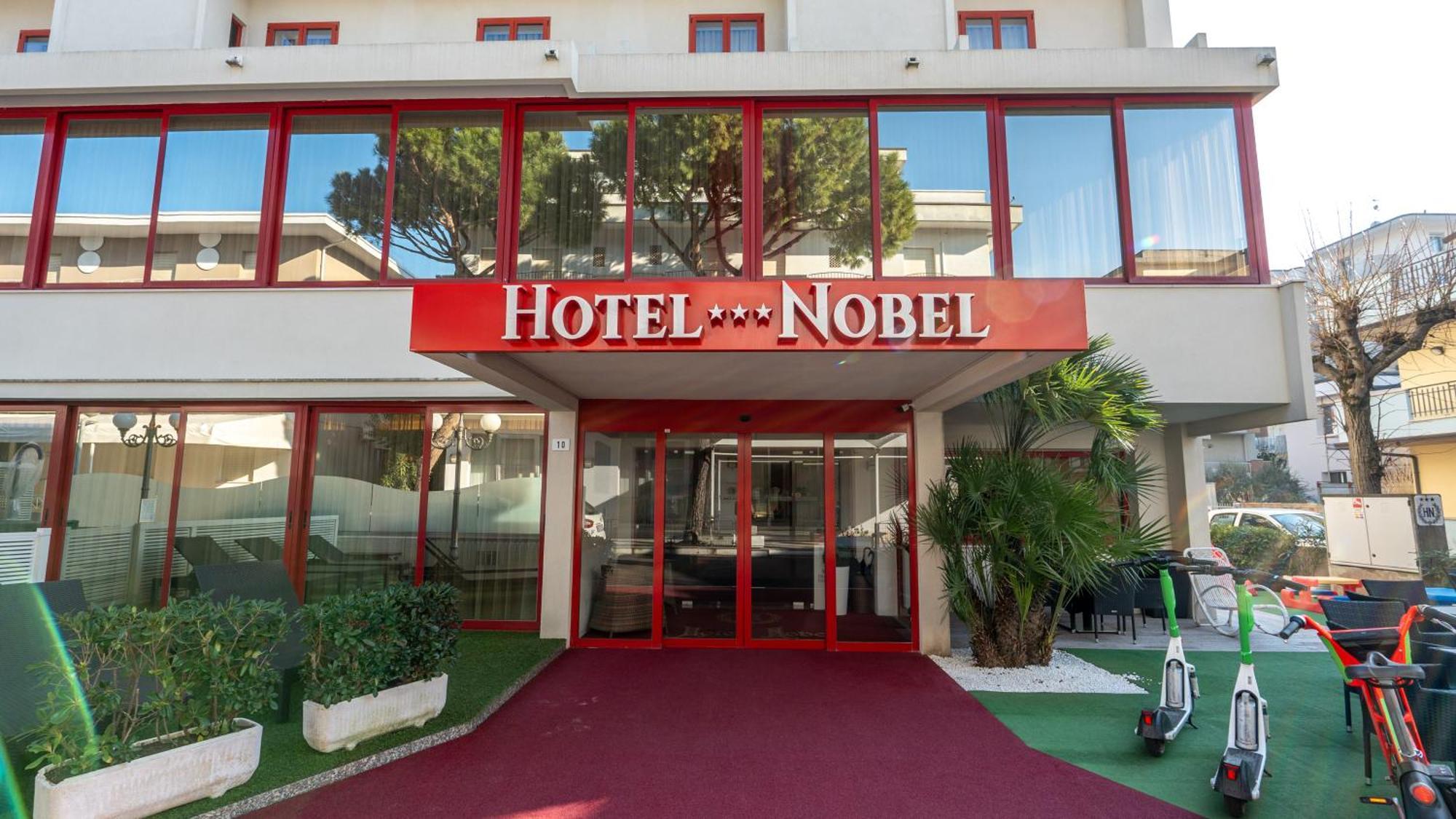 Hotel Nobel Rimini Kültér fotó